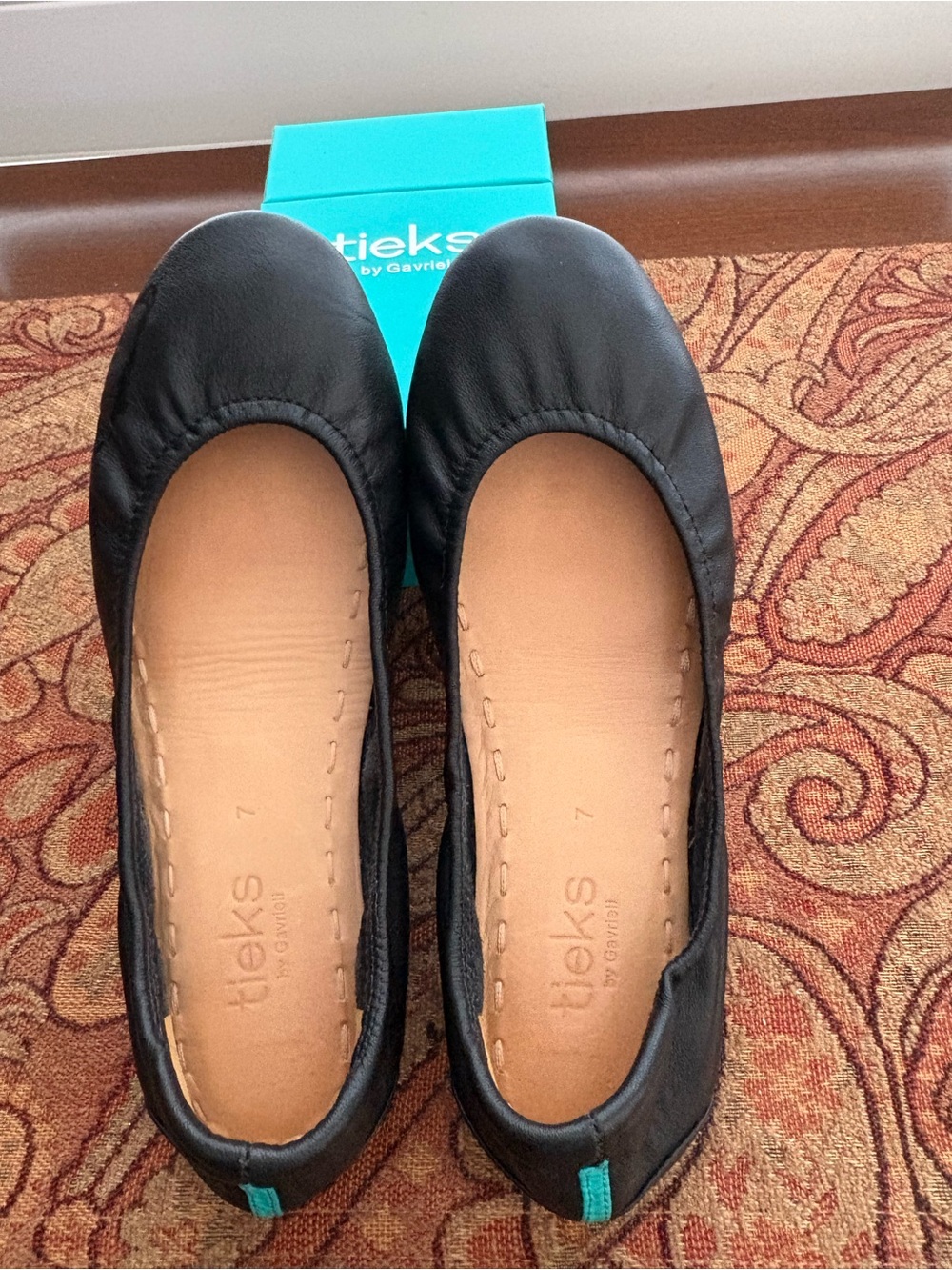 Tieks Classic Matte Black Ballet Flats Size 7 Very Good Condition - Picture 2 of 11